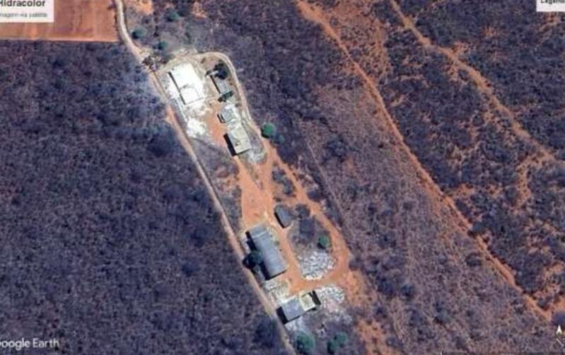 LOTE 001 UMA ÁREA DE 9.756m², COM GALPÃO E DIVERSAS BENFEITORIAS, EM ITUAÇU/BA, localizado em Ituaçu - BA