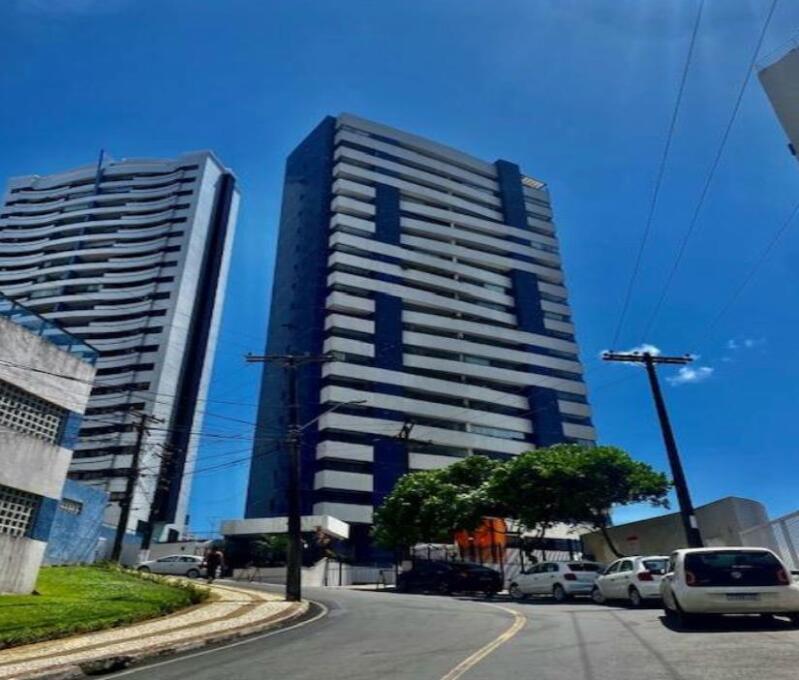 LOTE 001 APARTAMENTO DE N° 202, EDIFICIO RESIDENCIAL VARANDAS ALTO DO ITAIGARA, COM QUATRO SUITES, C, localizado em Salvador - BA, bairro Itaigara