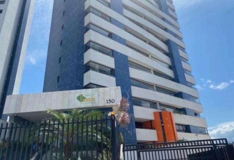LOTE 001 APARTAMENTO DE N° 202, EDIFICIO RESIDENCIAL VARANDAS ALTO DO ITAIGARA, COM QUATRO SUITES, C, localizado em Salvador - BA, bairro Itaigara